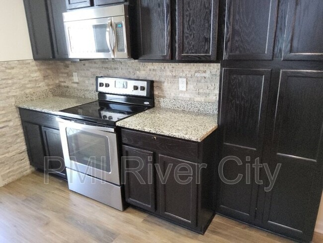 Foto del edificio - 453 Vineyard Ln