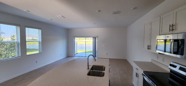 Building Photo - 2136 Hallier Cv