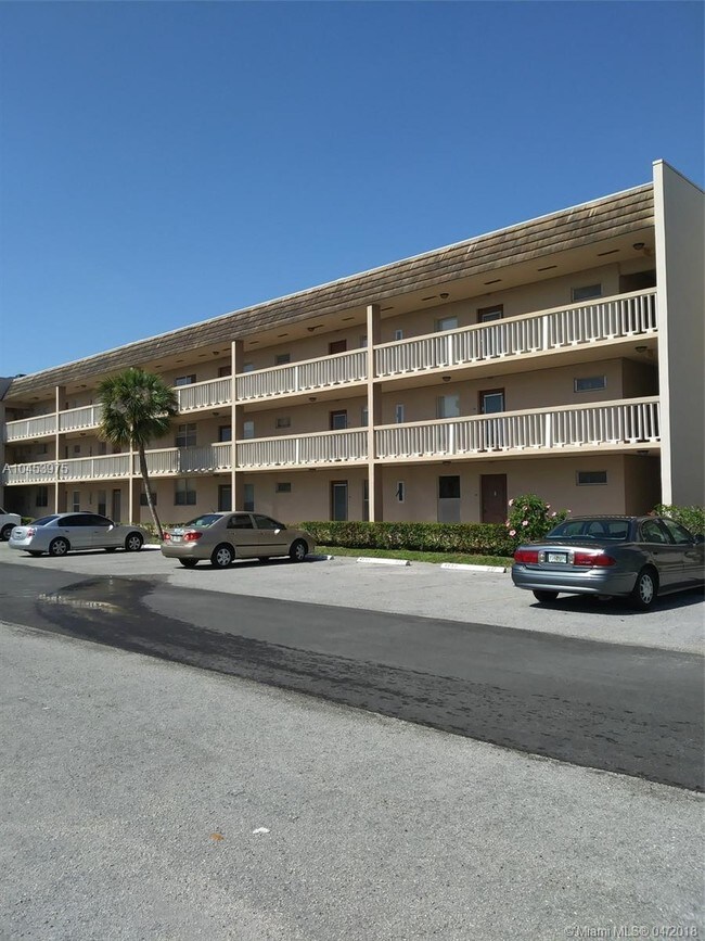 Foto del edificio - 6150 NW 62nd St