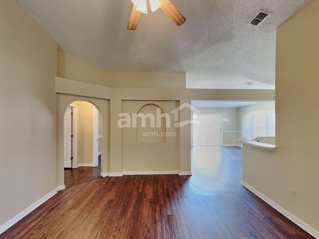 Foto del edificio - 2912 Stonegate Ln