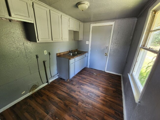 Foto del edificio - 336 E Olive St