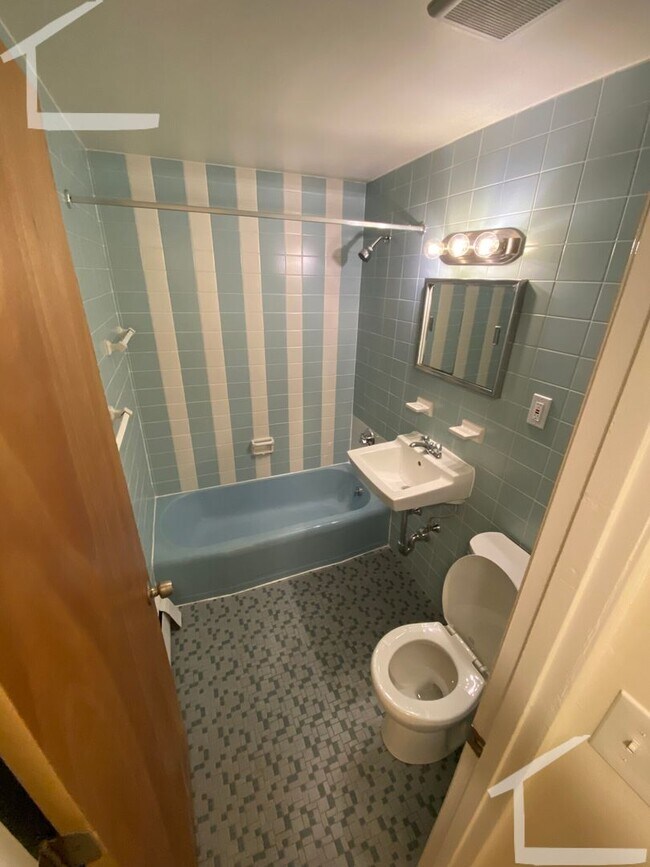 Foto del edificio - BC & Cleveland Circle on MBTA GL-B