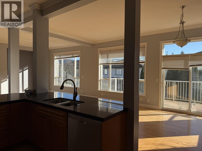 Building Photo - 2065 Berkshire Crescent