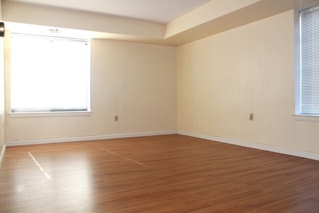 Foto del edificio - 1243 Beacon St