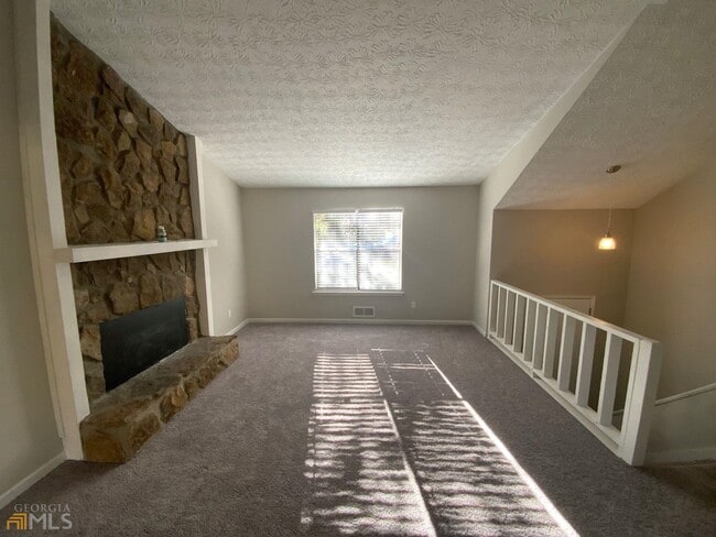 Building Photo - 4923 Brookside Way