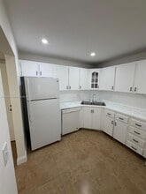 Building Photo - 10701 Royal Palm Blvd