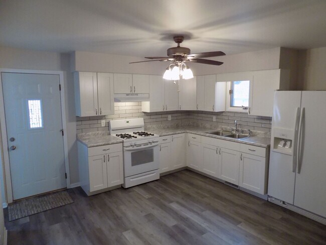 Foto del edificio - 534 E 17th St