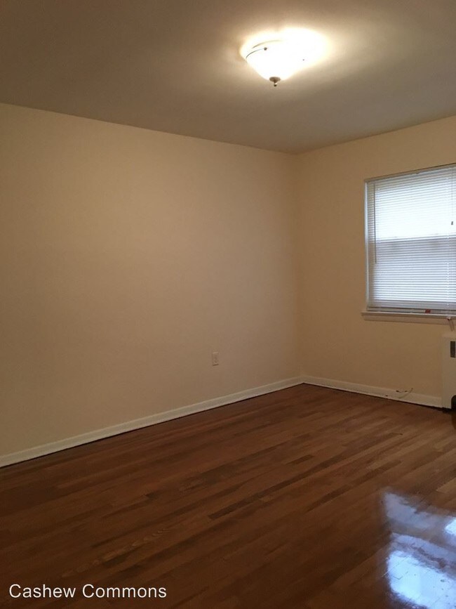 Building Photo - 61 Bross Pl