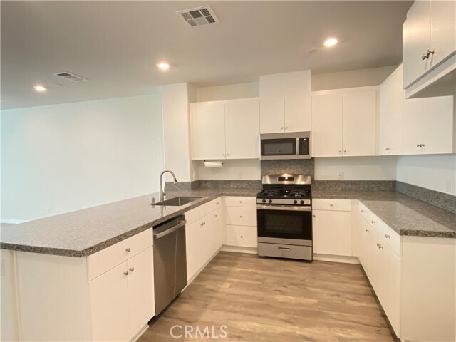 Building Photo - 15964 Lasselle St
