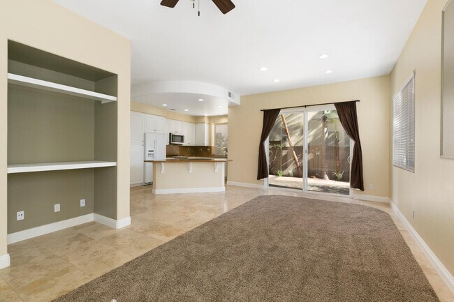 Foto del edificio - 7037 Surfbird Cir