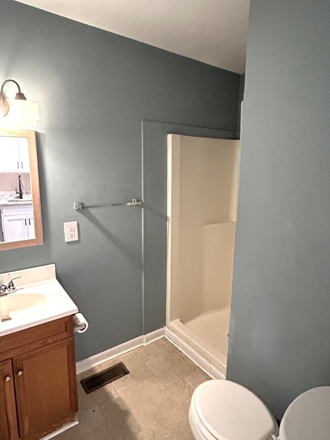 Building Photo - 209 Monticello Ave