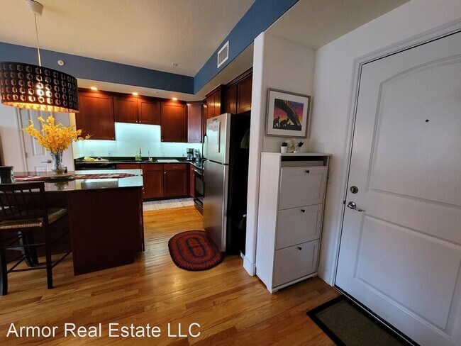 Building Photo - 1 br, 1 bath House - 660 11th St #203