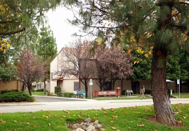 Building Photo - 2470 Nut Tree Rd