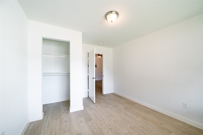 Foto del edificio - 12302 Kitty Brook Dr