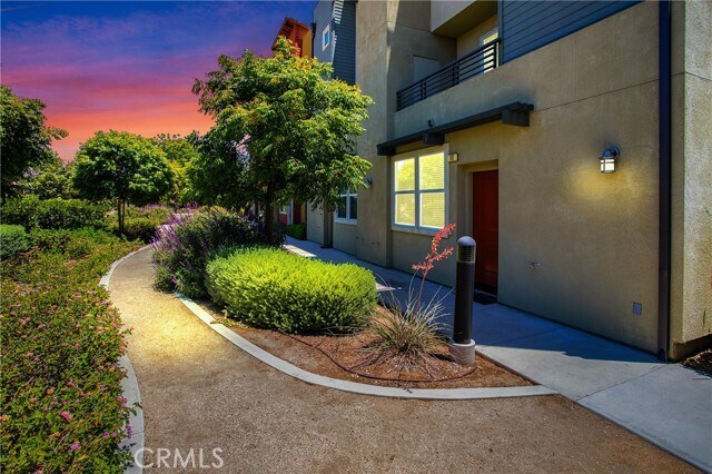 Foto principal - 186 N Orange Ave