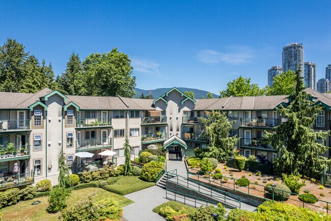 Dufferin Court