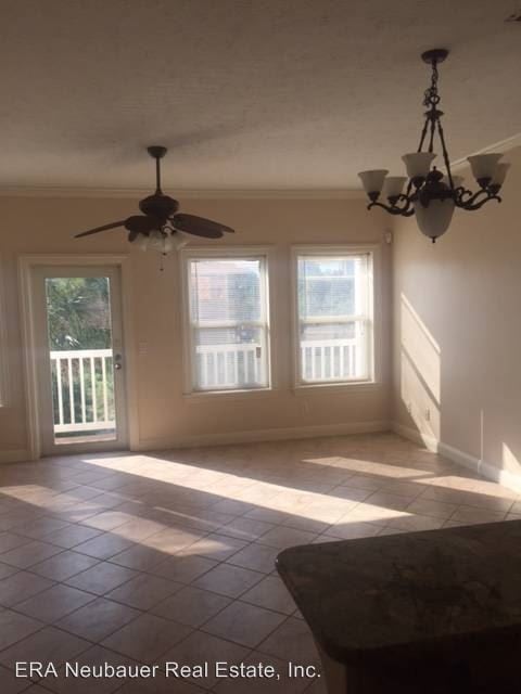 Building Photo - 3 br, 3 bath House - 524 Larissa Lane Apt. A