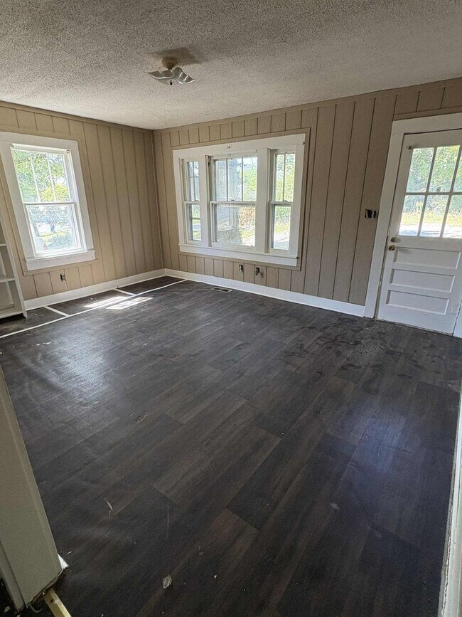 Foto del edificio - Small Family Home!