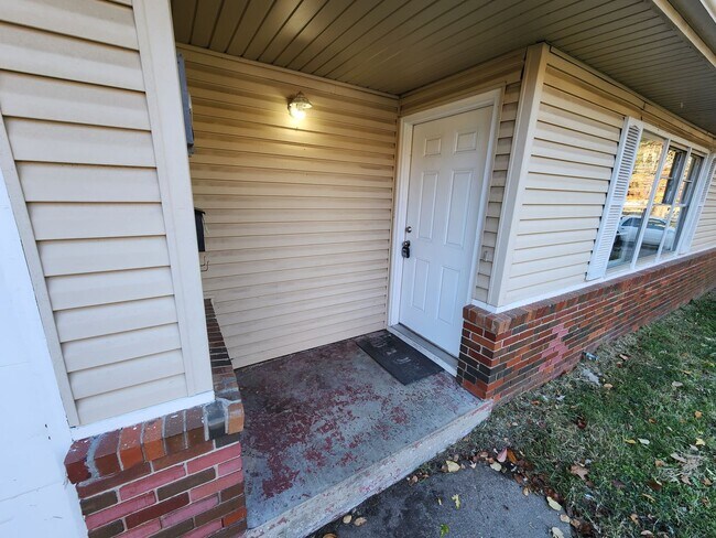 Foto del edificio - Spacious 3-Bedroom, 1-Bathroom Home AVAILABLE NOW!!