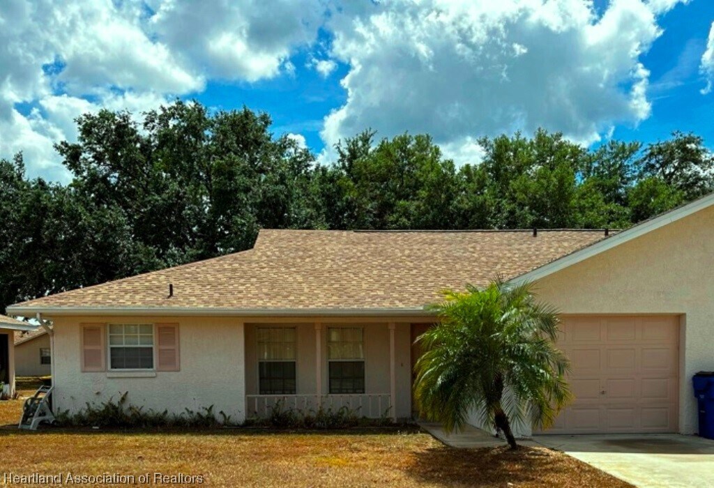 4815 Leucadendra Dr, Sebring, FL 33872 Townhome Rentals in Sebring FL