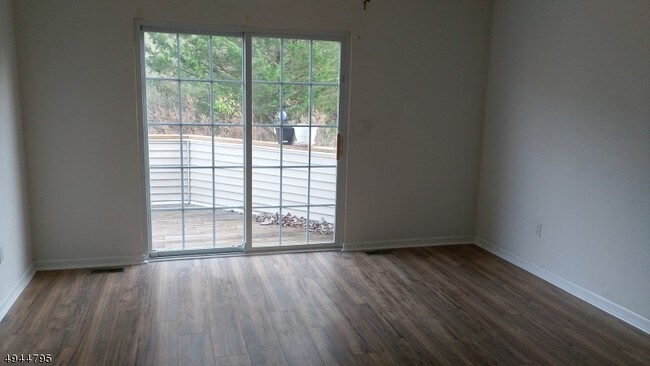 Foto del edificio - 304 Falcon Ridge Way S