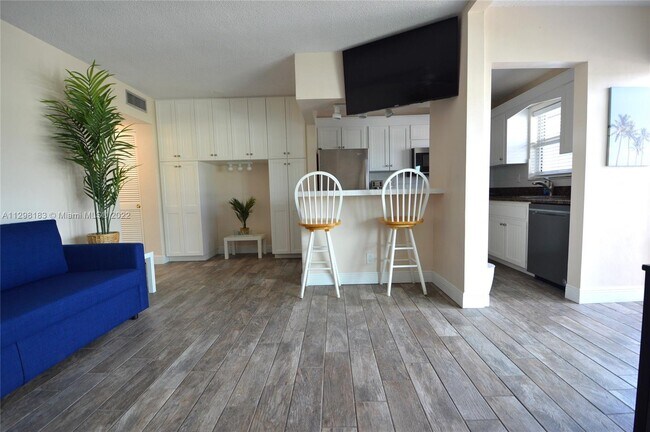Foto del edificio - 1451 N 12th Ct