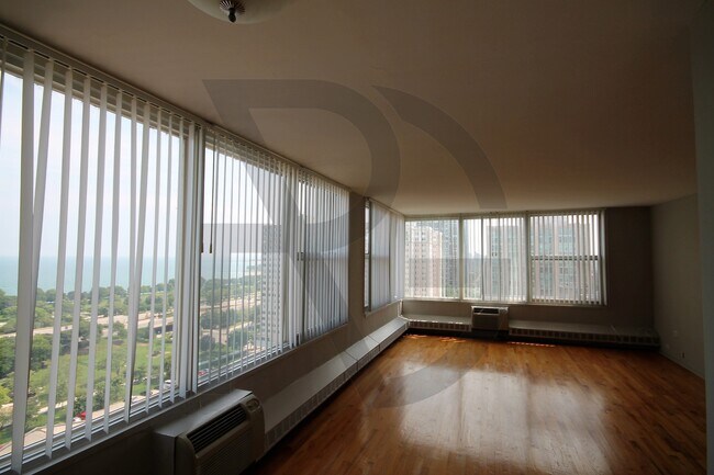 Foto del edificio - 5649 N Sheridan Rd