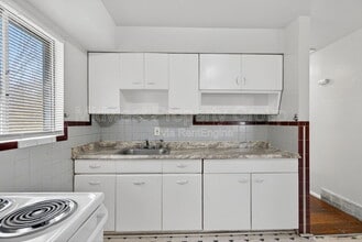 Building Photo - 5900 Sheriton Dr
