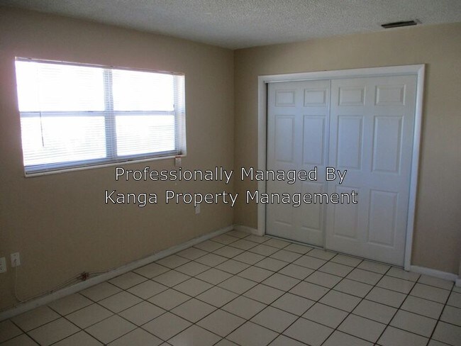 Building Photo - 3390 NW 30th St
