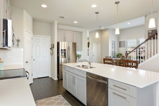 Foto del edificio - 3700 Kennedy Grace Ln