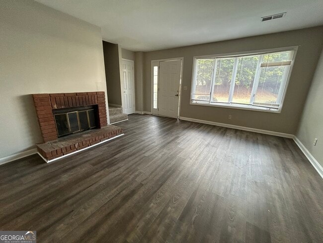 Building Photo - 136 Old Ferry Way