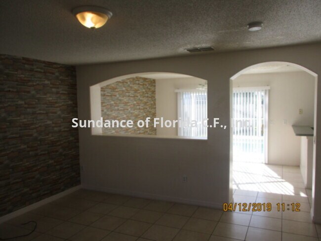 Foto del edificio - 14337 Sun Bay Dr