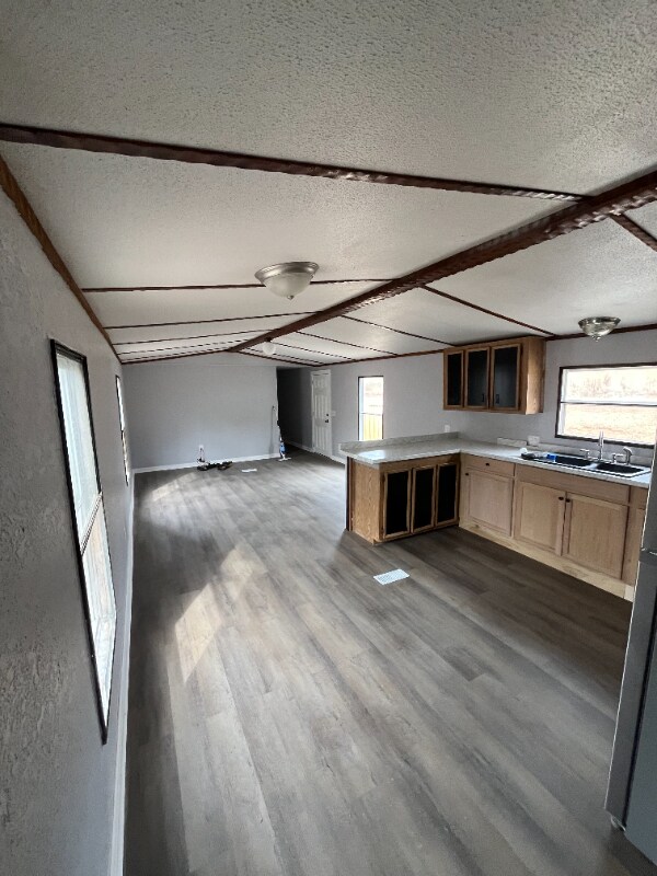 Foto del edificio - 3736 E Burke Blvd