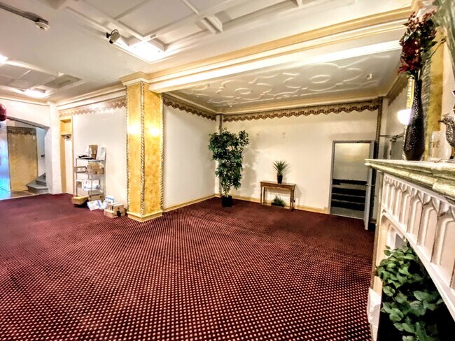 Foto del edificio - 839 W Sheridan Rd