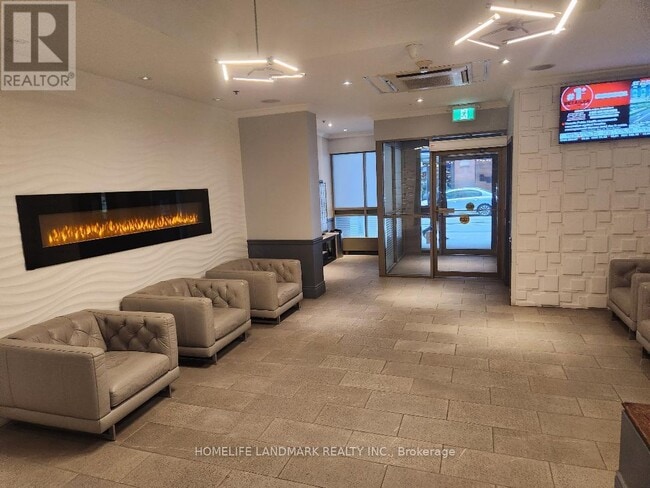 Building Photo - 105 Victoria St