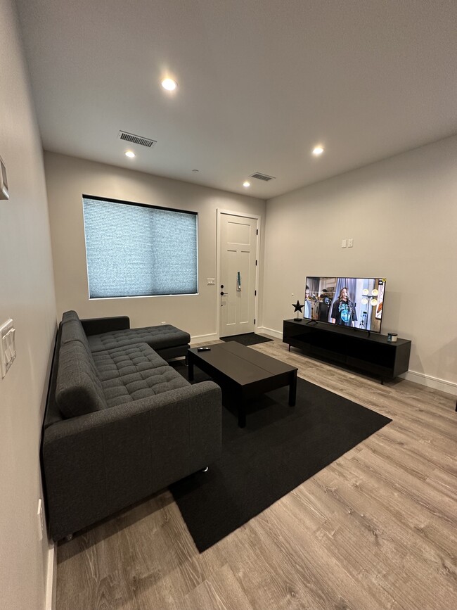 Foto del edificio - 6645 Quakertown Ave
