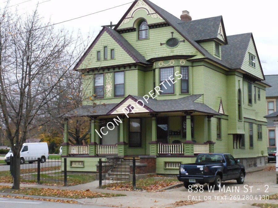 838 W Main St Unit 2, Kalamazoo, MI 49006 Room for Rent in Kalamazoo