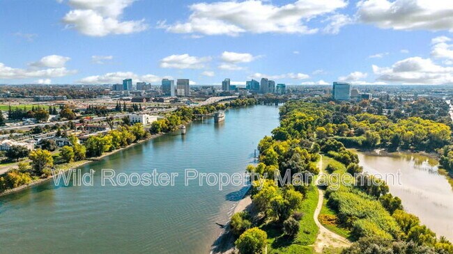 Foto del edificio - 400 Regatta Ln