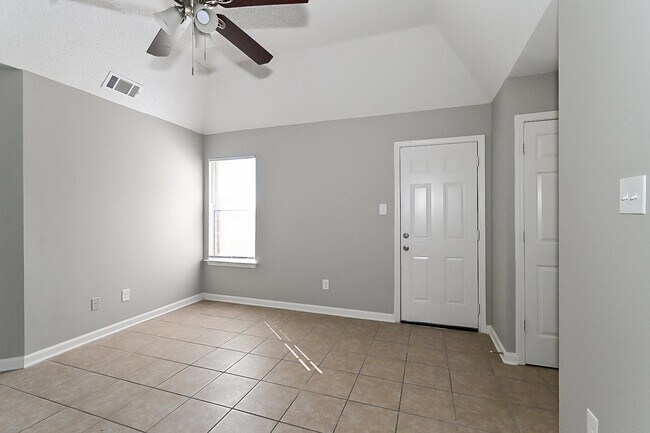 Foto del edificio - 7865 Shadowland Cove