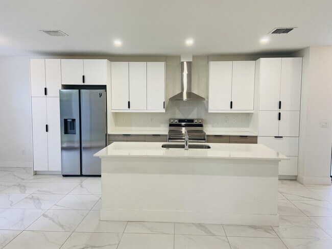 Building Photo - 359 Bella Sol Way