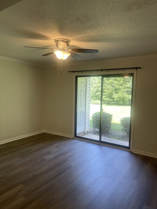 Building Photo - 502 Mystic Dr