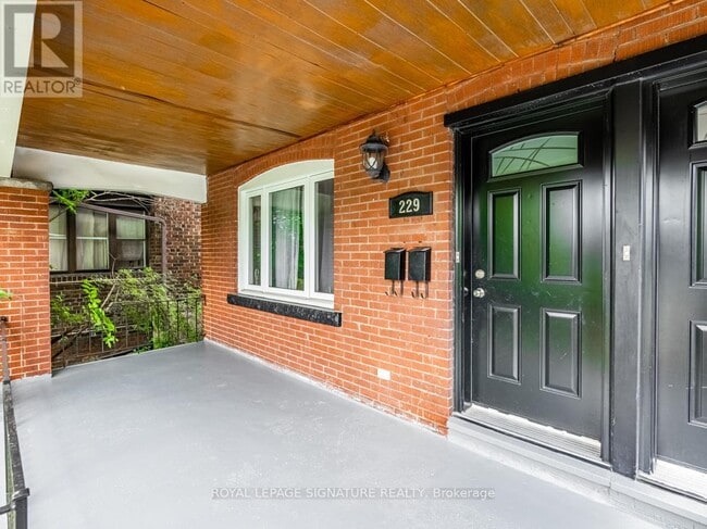 Building Photo - 229 Winona Dr