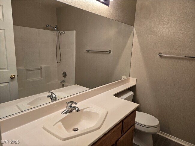 Foto del edificio - 1817 Summit Pointe Dr