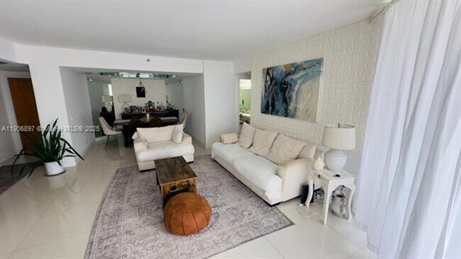 Foto del edificio - 3610 Yacht Club Dr