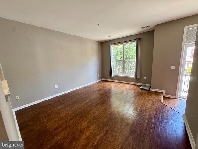 Building Photo - 74 Harbour Heights Dr