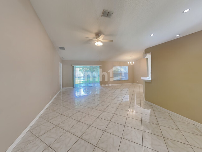 Foto del edificio - 29700 Bright Ray Pl