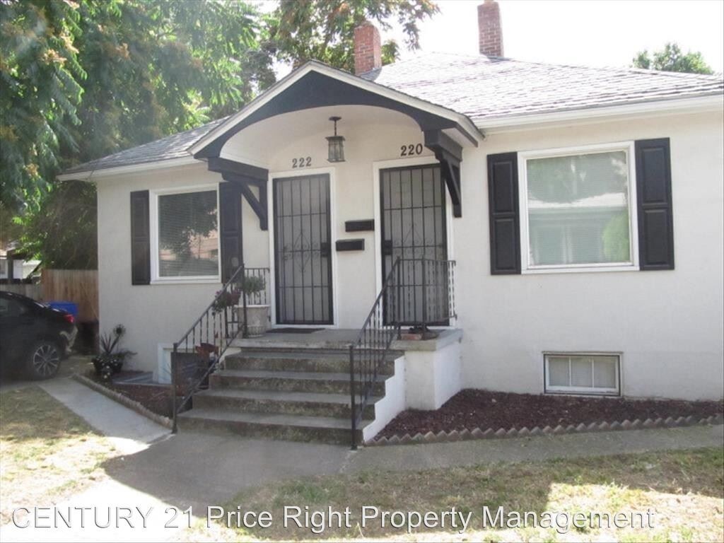 Primary Photo - 220-222 Glassway St