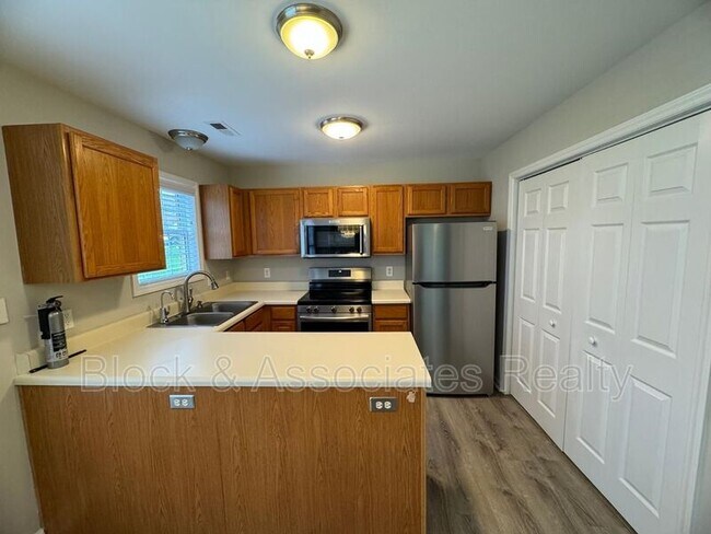 Building Photo - 3413 Wellington Ridge Loop