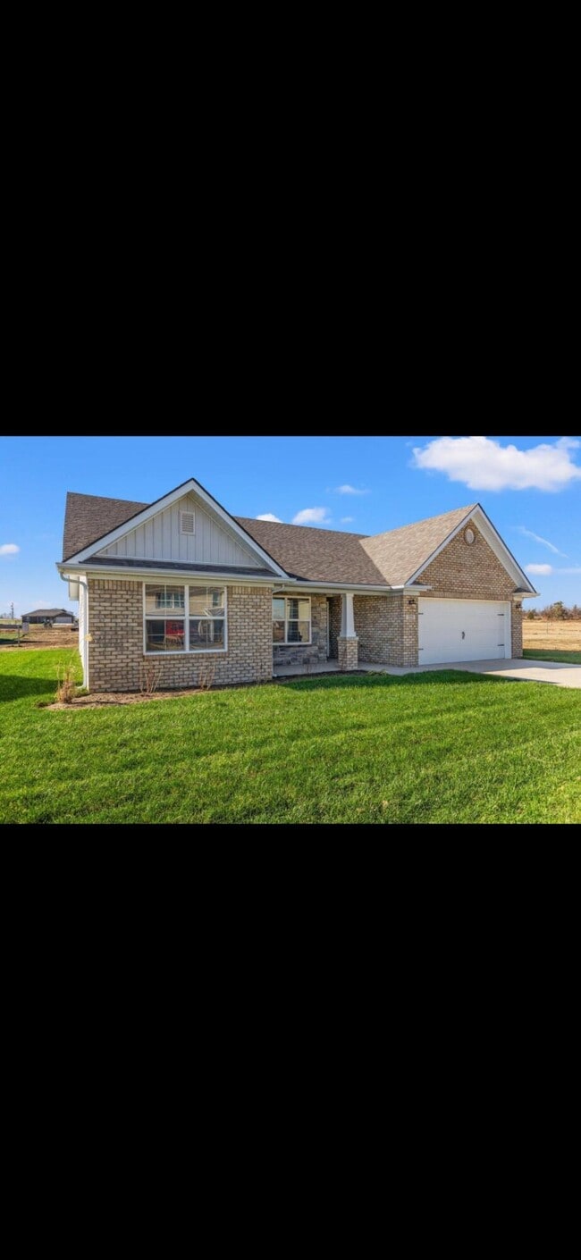 Building Photo - 348 Pageant Dr