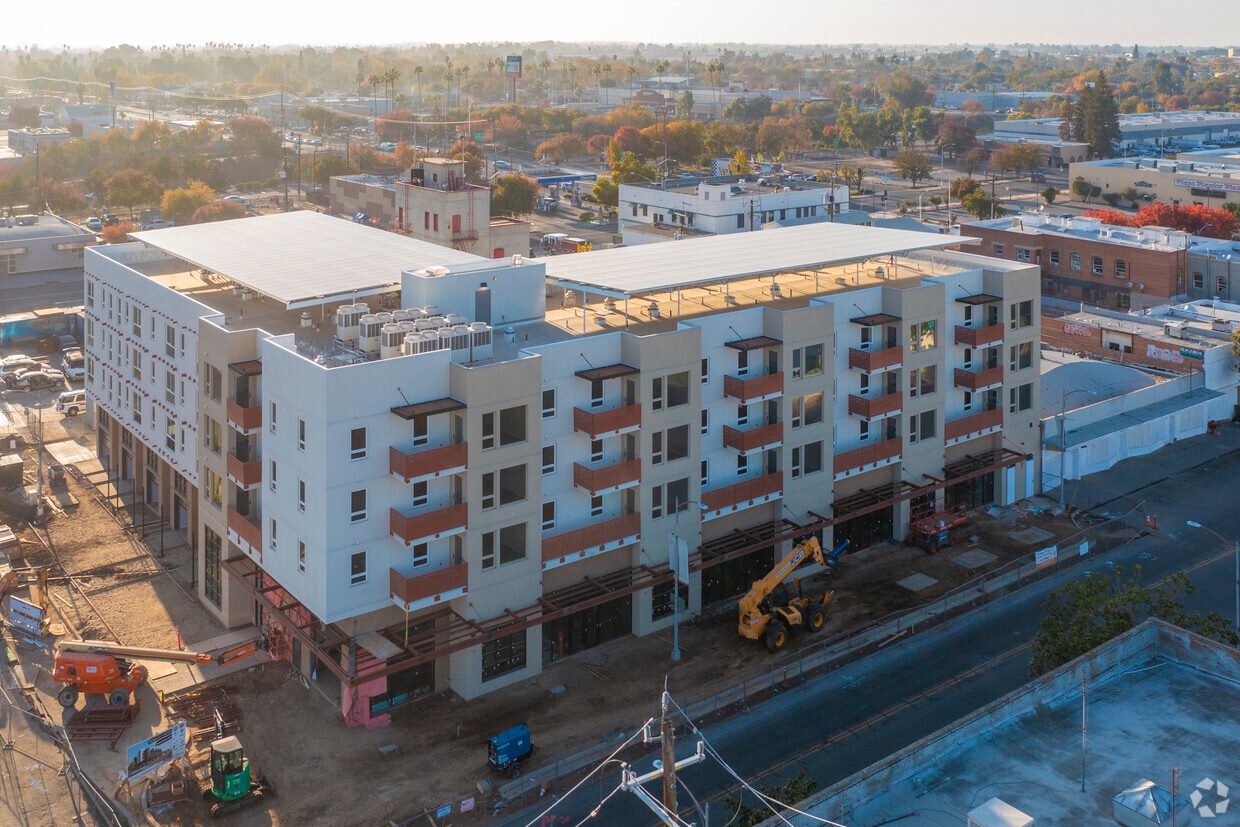 Construction 11/2022 - The Monarch @ Chinatown
